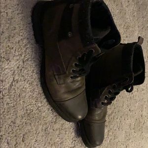 Men’s Steve Madden winter boots. Size 8